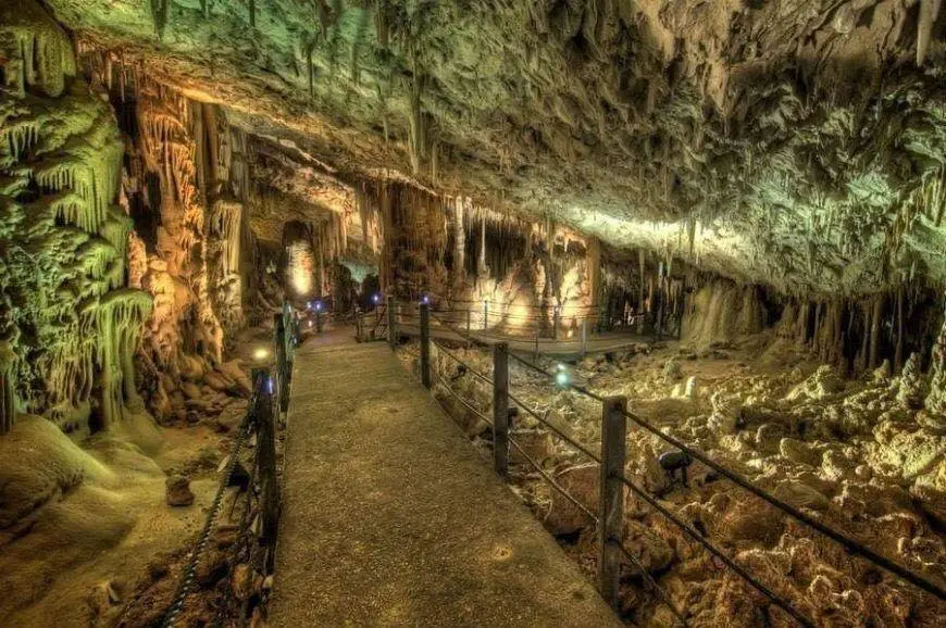 Les grottes Dar El Oued à Jijel - Destination Algérie