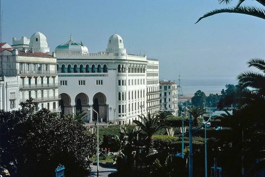 Visiter Alger : la grande Poste en centre ville - Destination Algérie Visiter Alger : la grande Poste en centre ville - Destination Algérie
